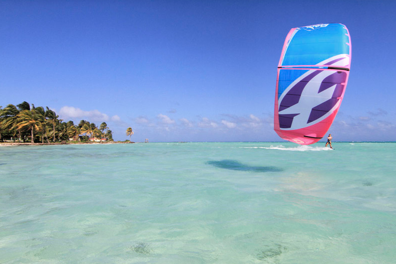Dónde hacer kitesuf en el Caribe